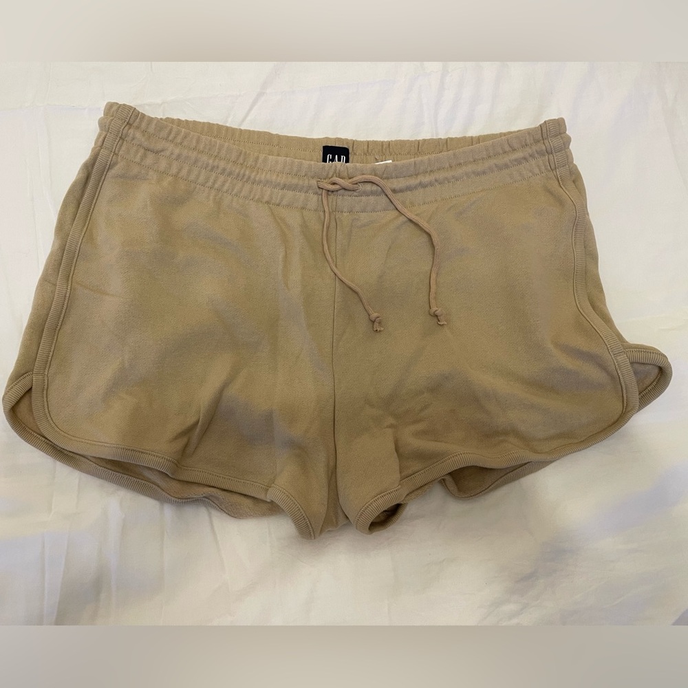 GAP tan vintage style sweat material short
